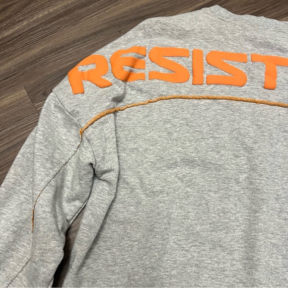 Star Wars: The Rise Of Skywalker Resistance Raw-Edge sz S Athletic Jersey crop - Picture 9 of 10